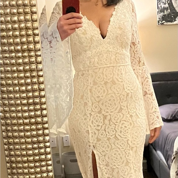 Boho wedding dress. Excellent condition. Unaltered PENDING SALE - Picture 14 of 14